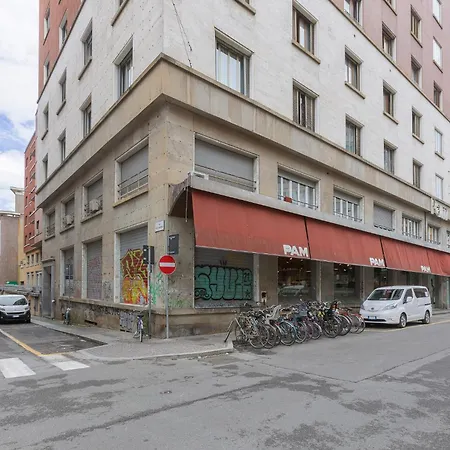 Guesthost - Matinum & Spacious ボローニャ