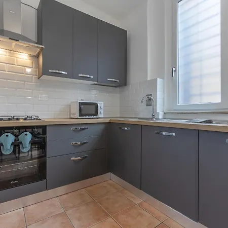 Guesthost - Matinum & Spacious * ボローニャ