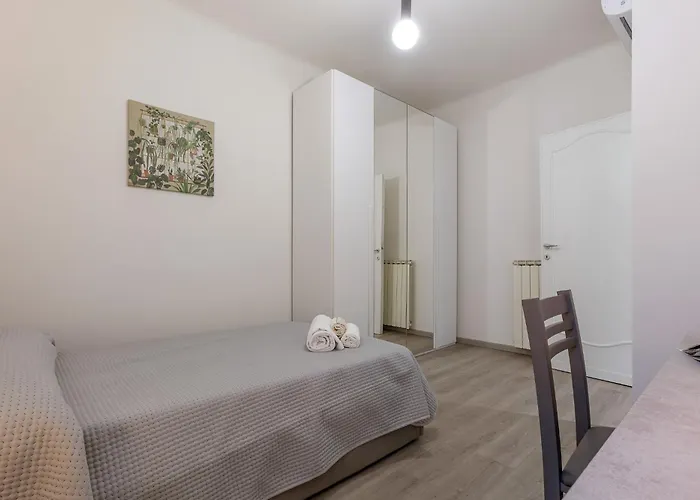 Guesthost - Matinum & Spacious * Болонья