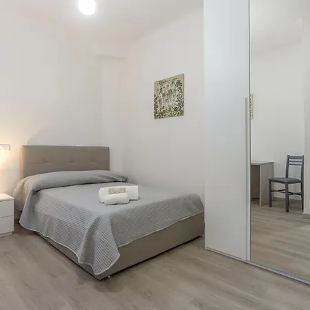 Guesthost - Matinum & Spacious Apartmán *